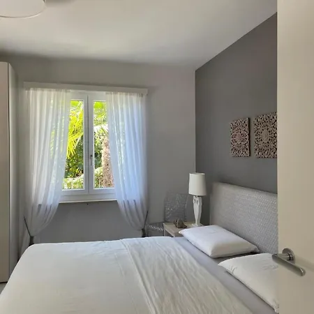 Appartamento Casa Bijou By Interhome